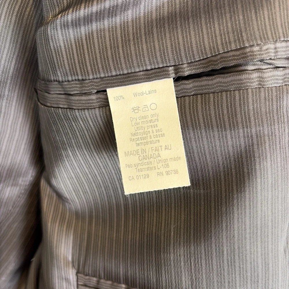 Calvin Klein Men's Blazer Sport Coat‎ Size 44R Gray 100% Wool Slim Fit 2 Button